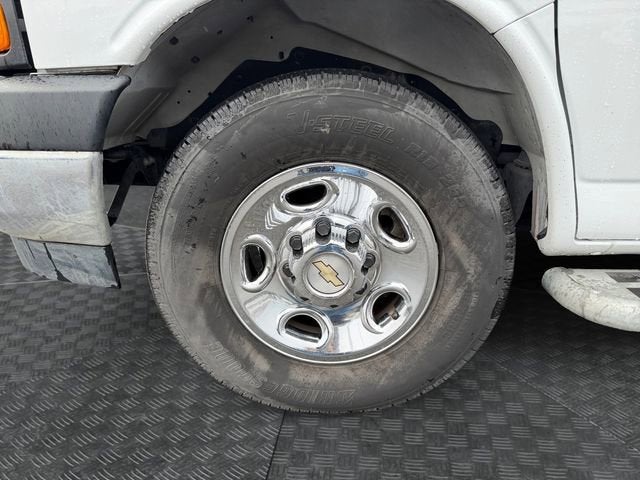 2024 Chevrolet Express Cargo 2500 WT