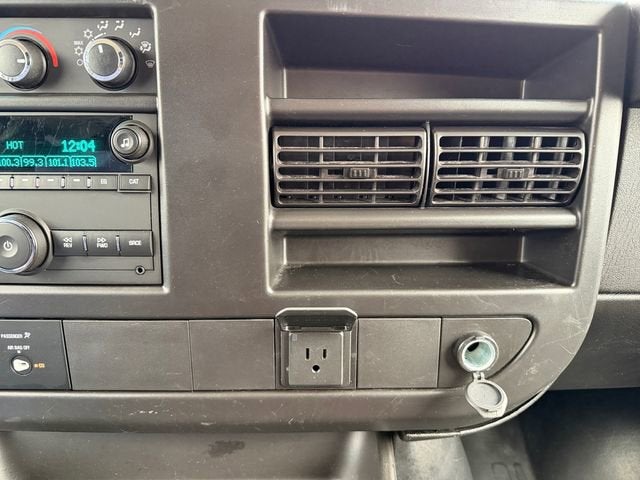 2024 Chevrolet Express Cargo 2500 WT
