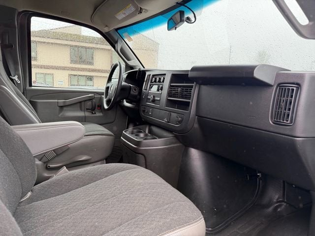 2024 Chevrolet Express Cargo 2500 WT