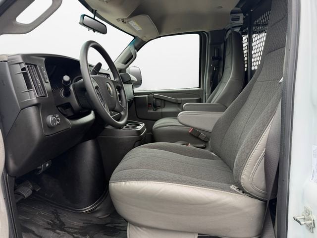 2024 Chevrolet Express Cargo 2500 WT