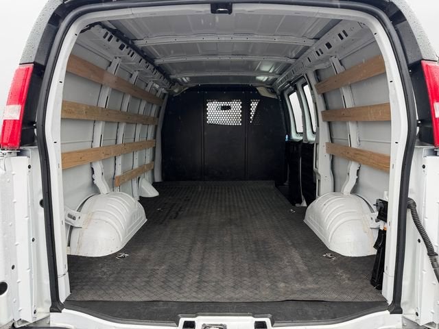 2024 Chevrolet Express Cargo 2500 WT