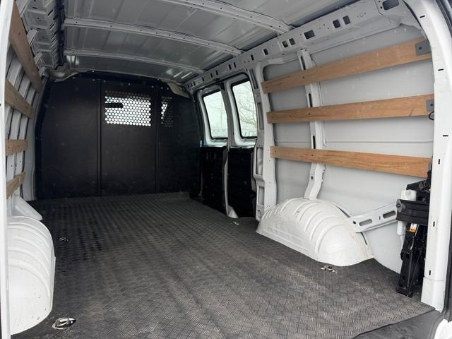 2024 Chevrolet Express Cargo 2500 WT