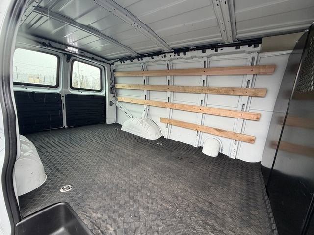 2024 Chevrolet Express Cargo 2500 WT
