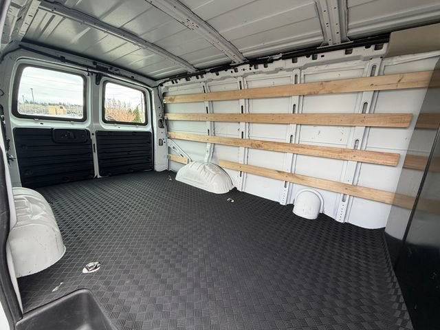 2024 Chevrolet Express Cargo 2500 WT