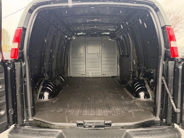 2023 Chevrolet Express Cargo 2500 WT
