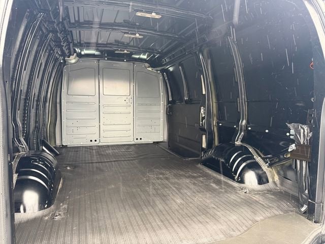 2023 Chevrolet Express Cargo 2500 WT