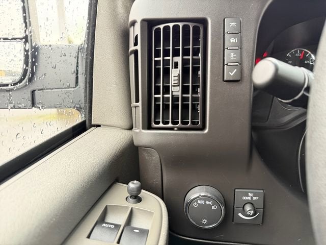 2024 Chevrolet Express Cargo 2500 WT