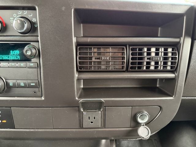 2024 Chevrolet Express Cargo 2500 WT