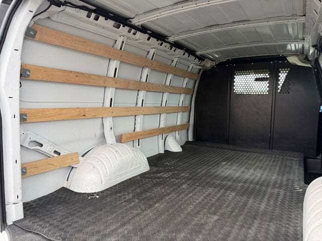 2024 Chevrolet Express Cargo 2500 WT