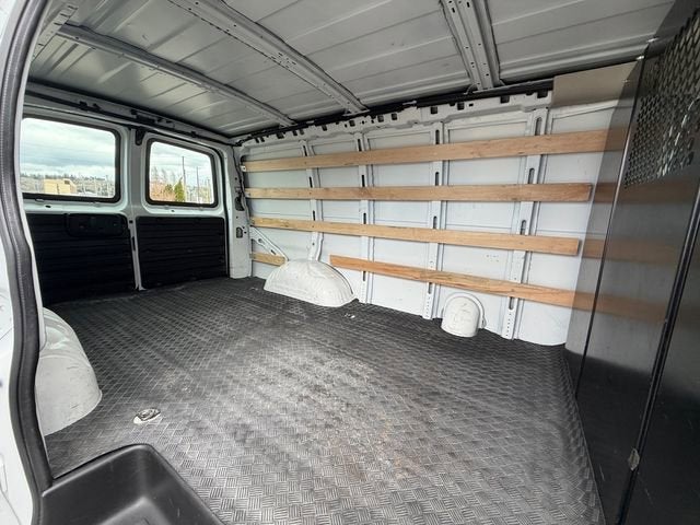 2024 Chevrolet Express Cargo 2500 WT