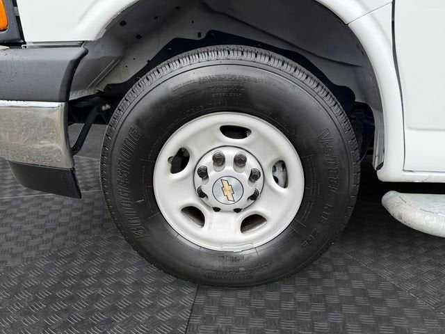 2024 Chevrolet Express Cargo 2500 WT