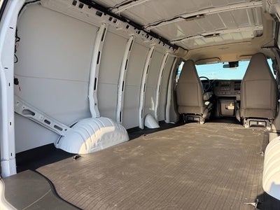 2025 Chevrolet Express Cargo WT