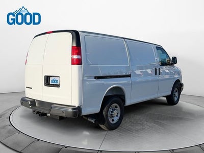 2025 Chevrolet Express Cargo WT