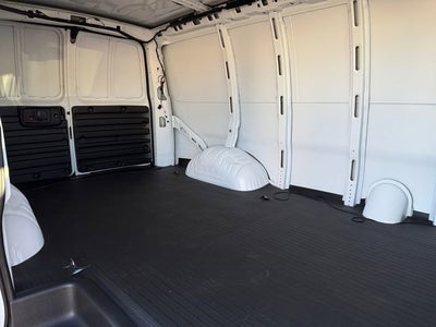 2025 Chevrolet Express Cargo WT