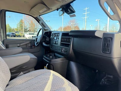 2025 Chevrolet Express Cargo WT