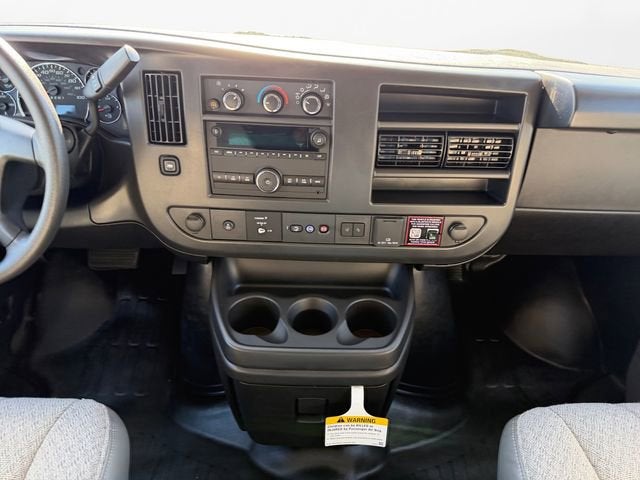 2025 Chevrolet Express Cargo WT