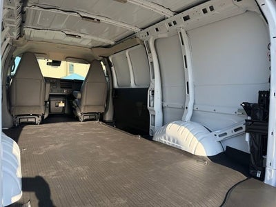 2025 Chevrolet Express Cargo WT