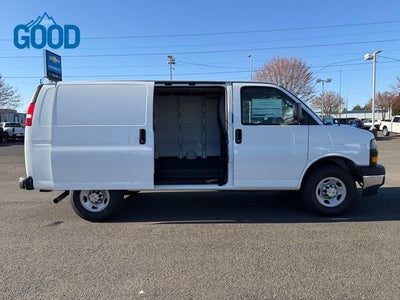 2025 Chevrolet Express Cargo WT