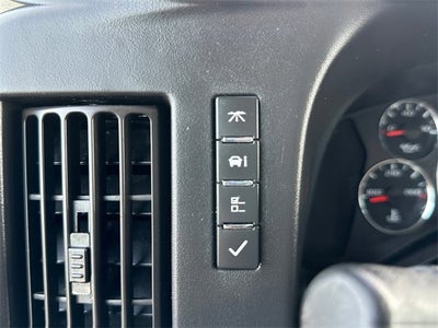 2017 GMC Savana Cutaway 3500 Base