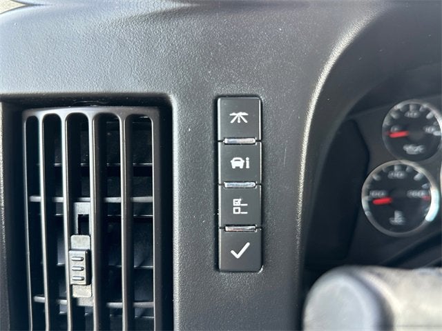 2017 GMC Savana Cutaway 3500 Base