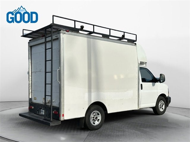 2017 GMC Savana Cutaway 3500 Base