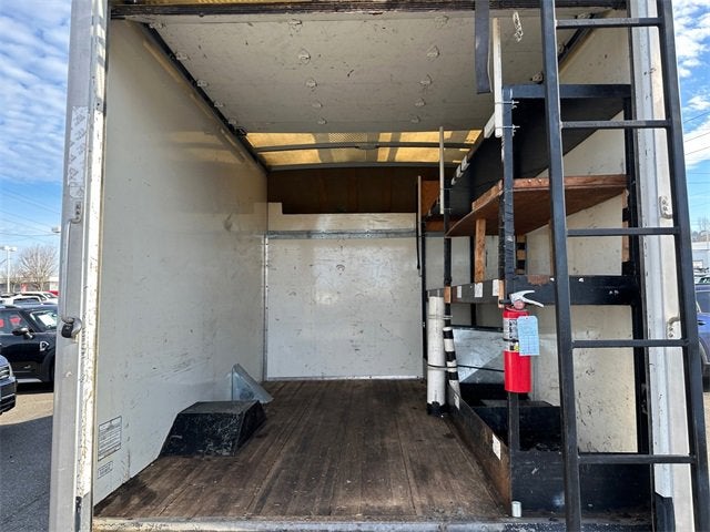 2017 GMC Savana Cutaway 3500 Base