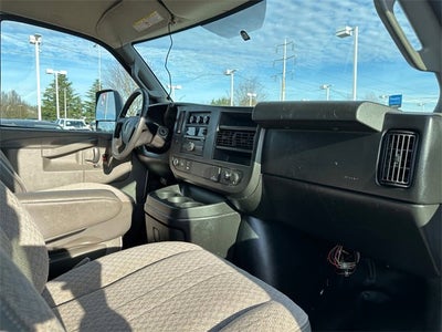 2017 GMC Savana Cutaway 3500 Base