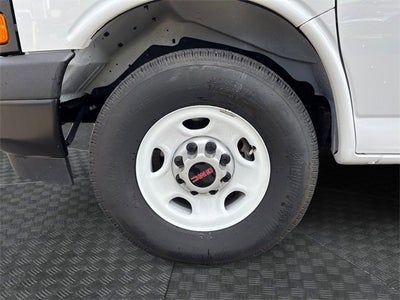 2022 GMC Savana Cutaway 3500 Base