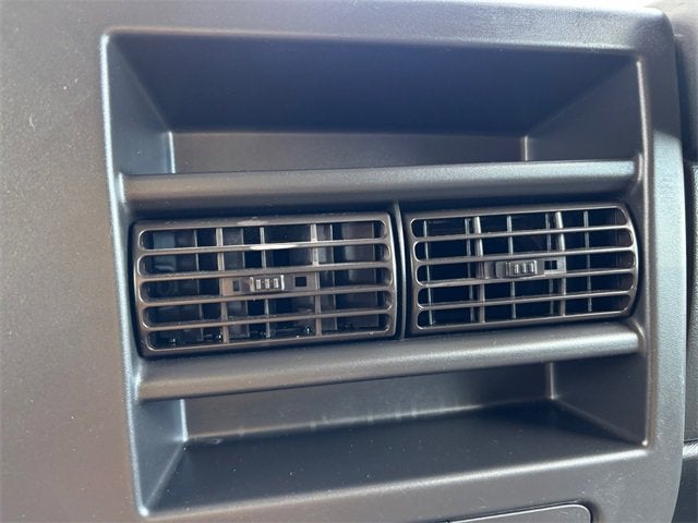 2022 GMC Savana Cutaway 3500 Base