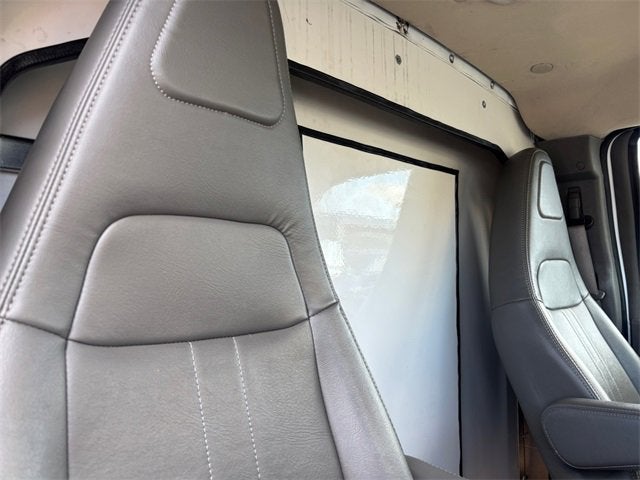 2022 GMC Savana Cutaway 3500 Base