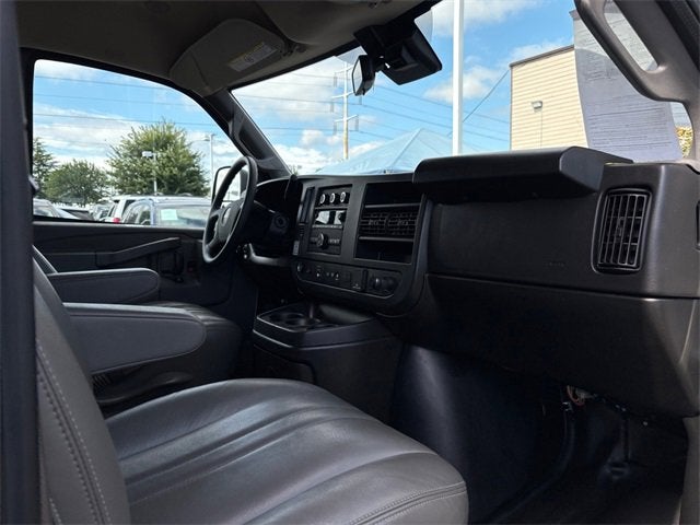 2022 GMC Savana Cutaway 3500 Base