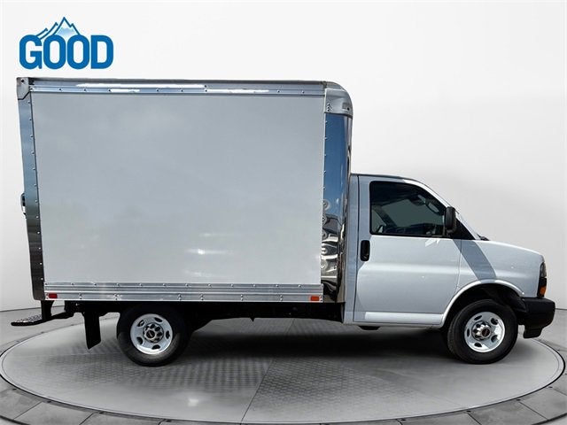 2022 GMC Savana Cutaway 3500 Base