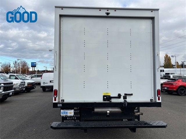 2023 GMC Savana Cutaway 3500 1WT