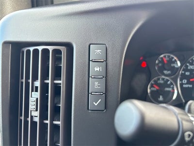 2023 GMC Savana Cutaway 3500 1WT