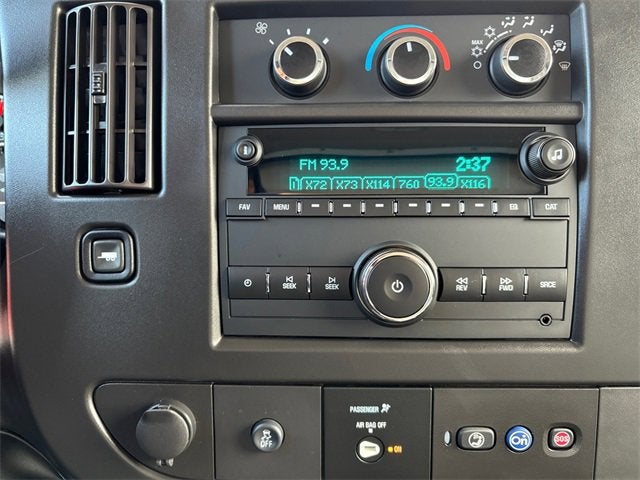 2023 GMC Savana Cutaway 3500 1WT