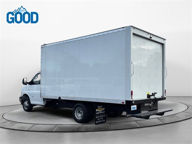 2023 GMC Savana Cutaway 3500 1WT