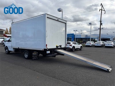 2023 GMC Savana Cutaway 3500 1WT