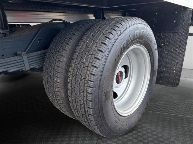 2023 GMC Savana Cutaway 3500 1WT