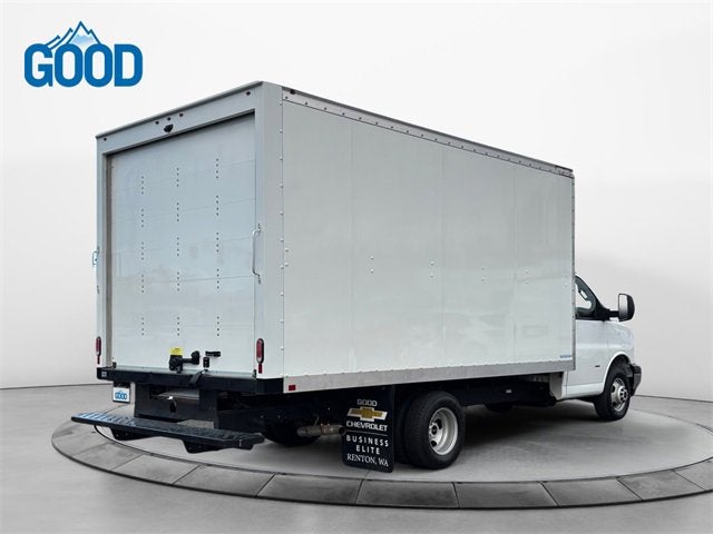 2023 GMC Savana Cutaway 3500 1WT