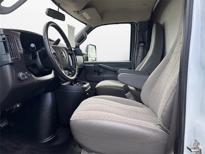 2023 GMC Savana Cutaway 3500 1WT