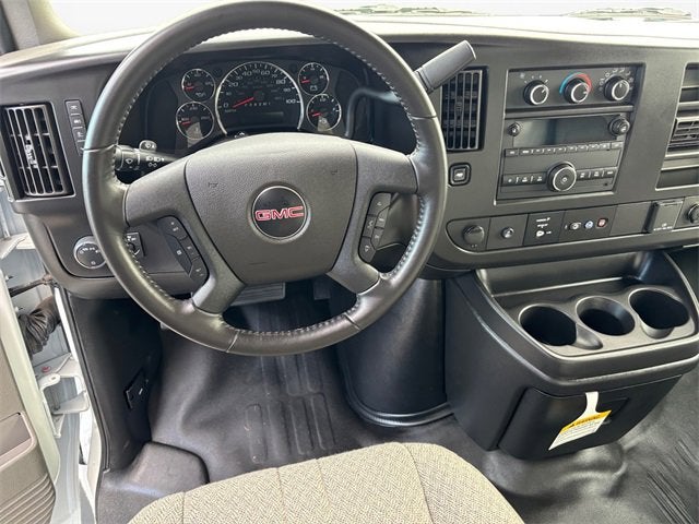 2023 GMC Savana Cutaway 3500 1WT