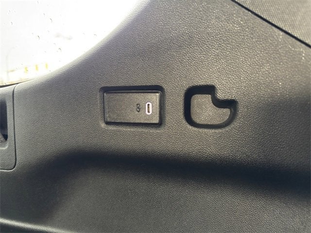 2023 GMC Yukon XL SLE