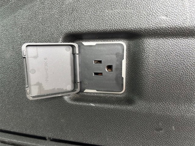 2023 GMC Yukon XL SLE