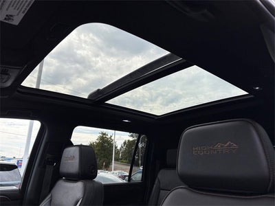 2023 Chevrolet Suburban High Country