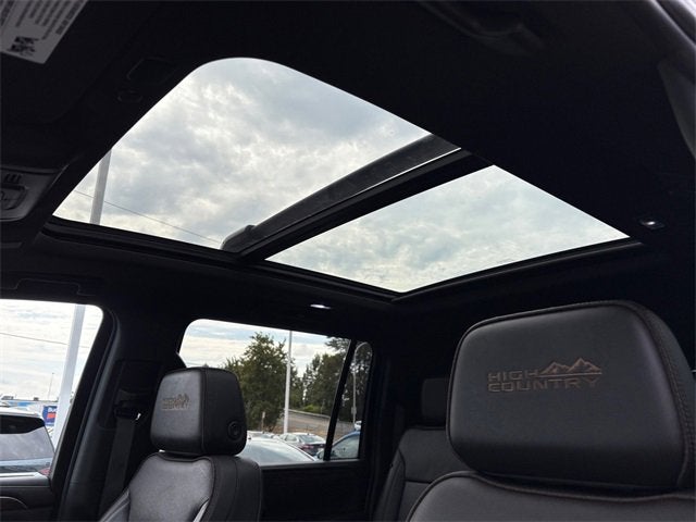 2023 Chevrolet Suburban High Country