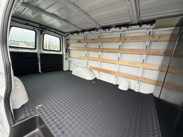 2024 GMC Savana Cargo 2500 Work Van