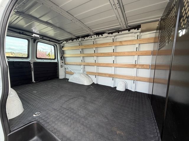 2024 GMC Savana Cargo 2500 Work Van