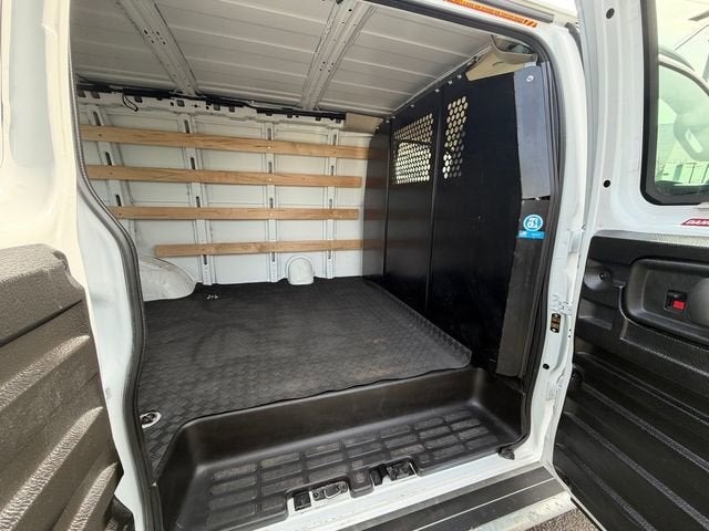 2024 GMC Savana Cargo 2500 Work Van