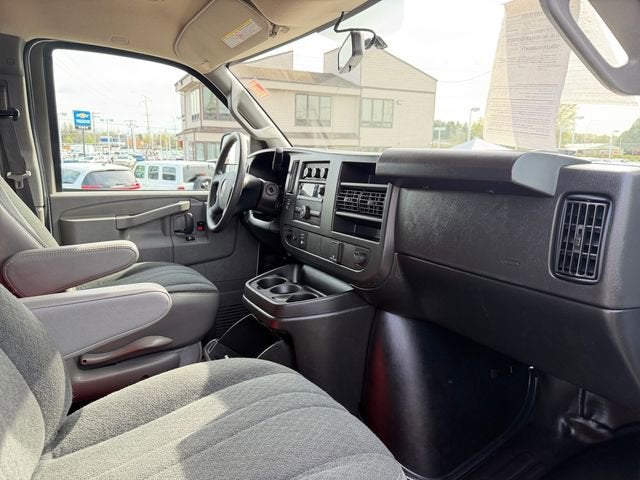 2024 GMC Savana Cargo 2500 Work Van