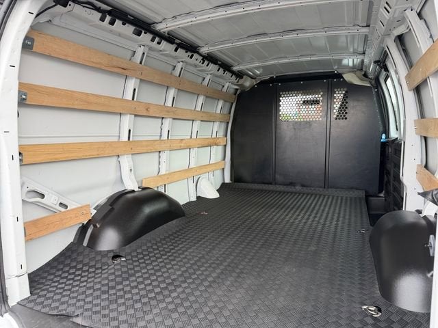 2024 GMC Savana Cargo 2500 Work Van